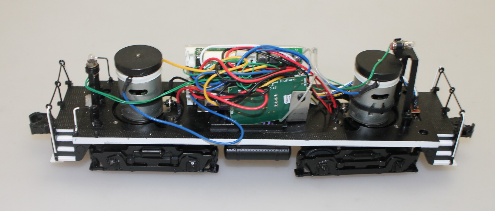 (image for) Complete Chassis - Boston & Maine ( O Scale NW2 )